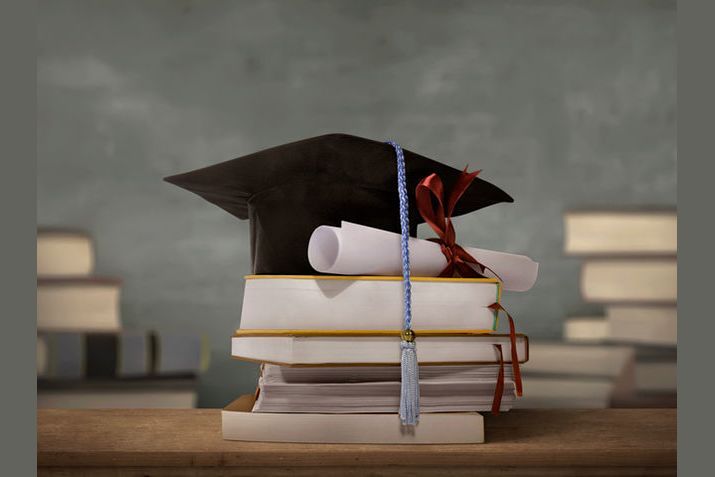 Program Beasiswa Prestasi Akademik & Non-Akademik